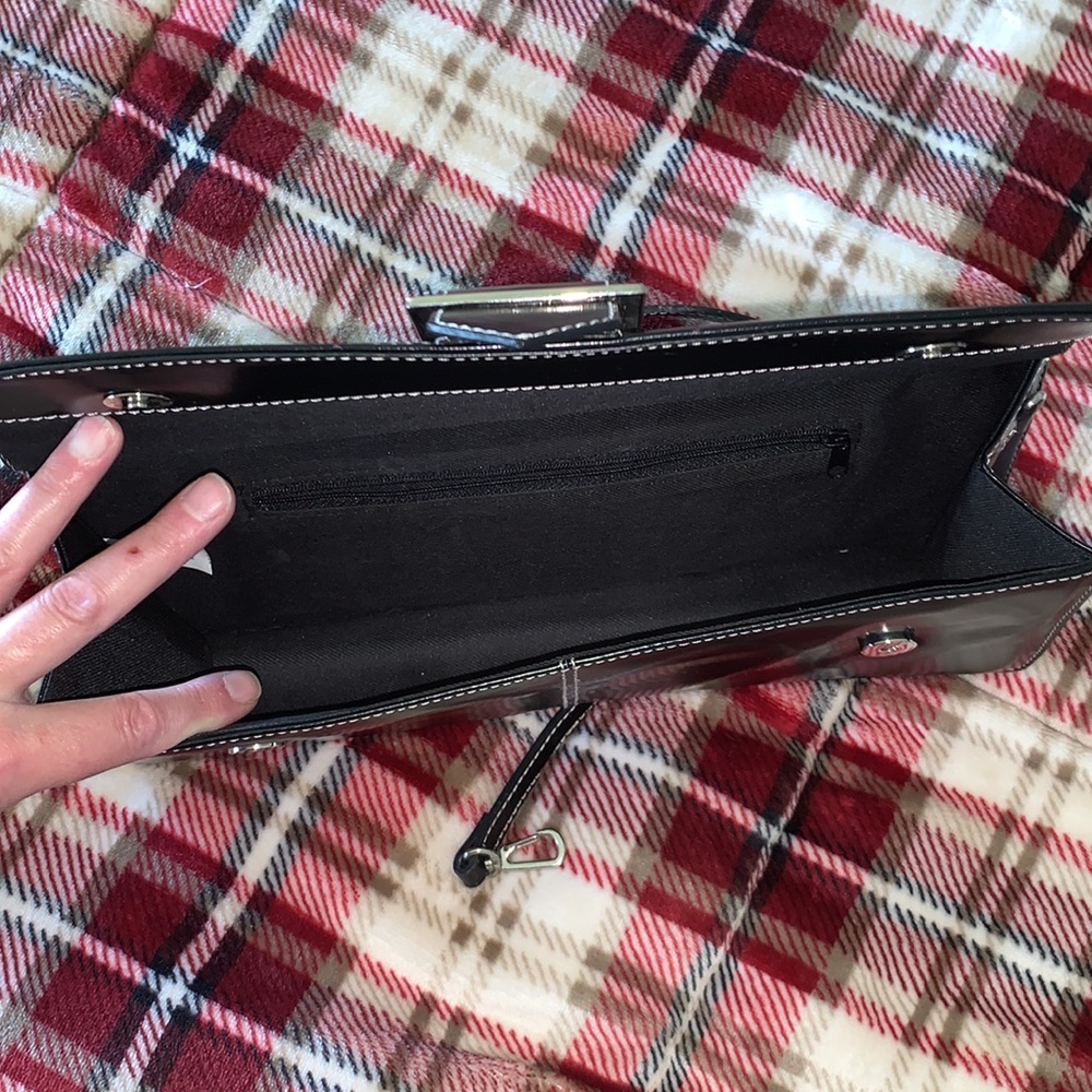 Rectangular/Triangular Black Envelope Style Purse - image 6